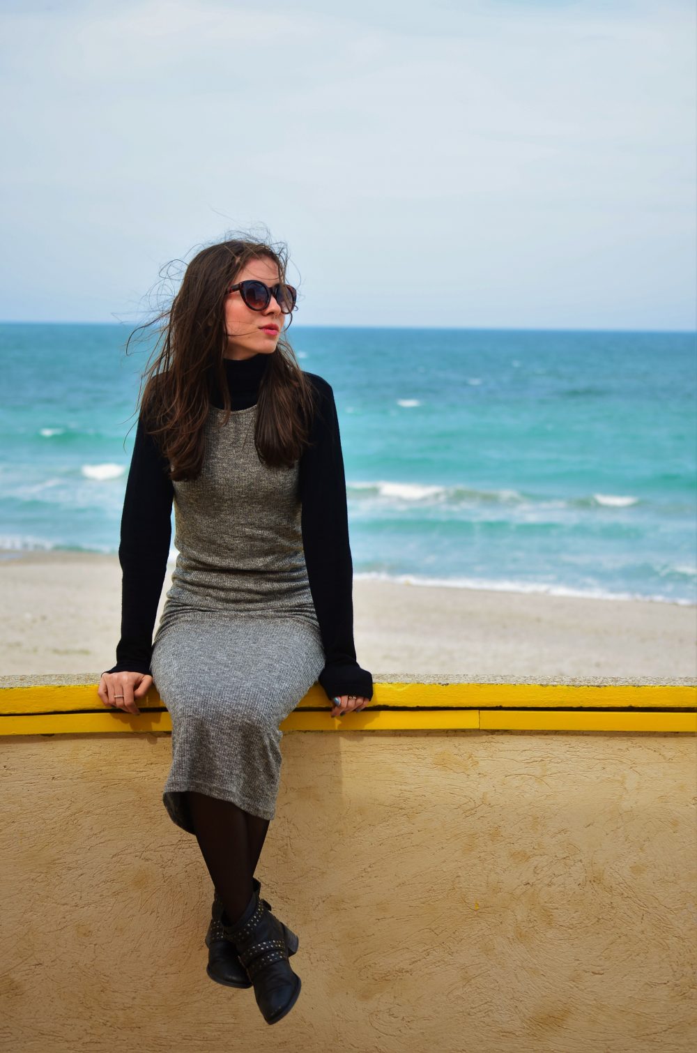 black-sea-outfit-90-qonique-3